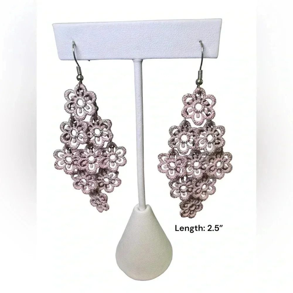 NWT 2.5” Purple Laces Flower Earring With Twotoned Metal Elegant Floral southern